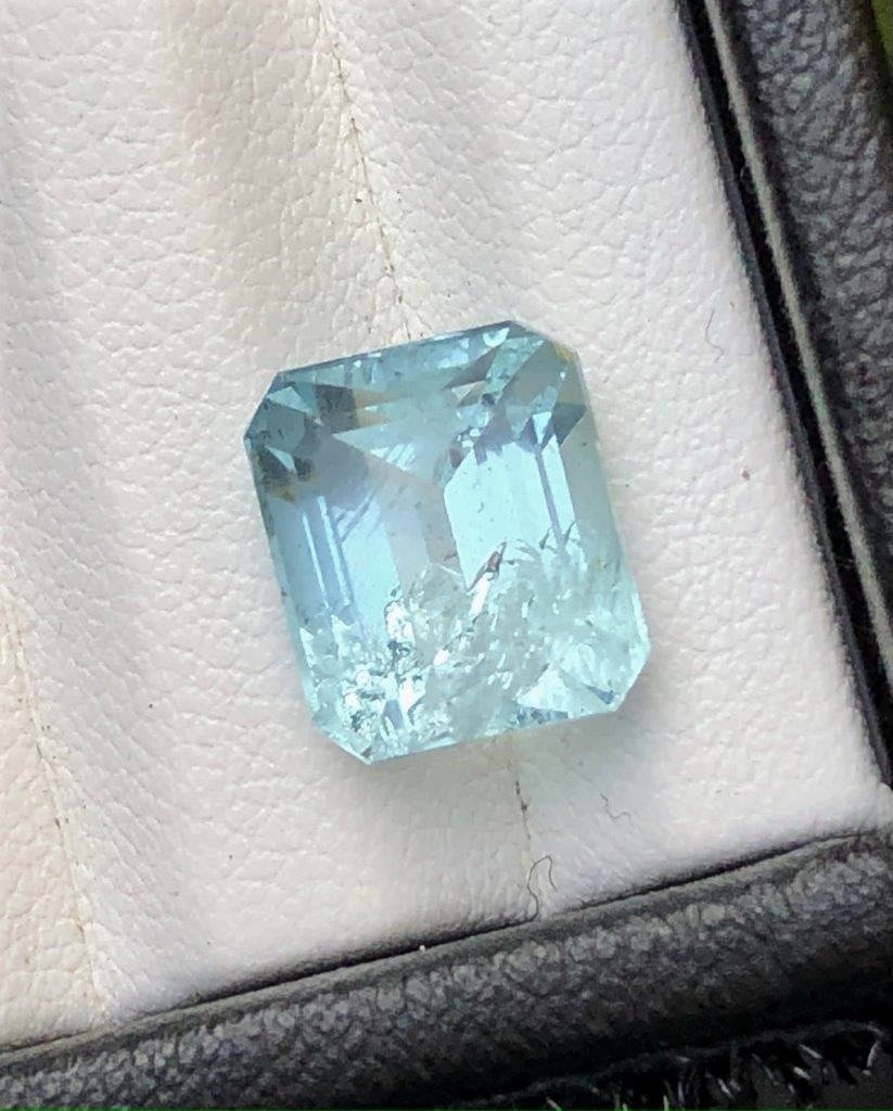 6.05 Carats Santa Maria Aquamarine - 11X9X7 mm: 6.05 Carats Santa Maria Aquamarine - 11X9X7 mmShipping Rate: $15.00 .shipping rates are determined by Parcel weight and destination.Combined shipping: We offer combine shipping on multiple items purch