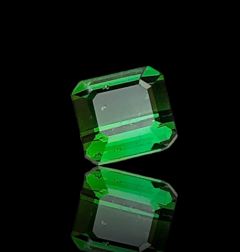 Natural Green Tourmaline - 1.80 cts - 7X7X5 mm: Natural Green Tourmaline - 1.80 cts - 7X7X5 mmShipping Rate: FREE SHIPPINGshipping rates are FREE WORLDWIDECombined shipping: We offer combine shipping on multiple items purchased to reduce shipping c
