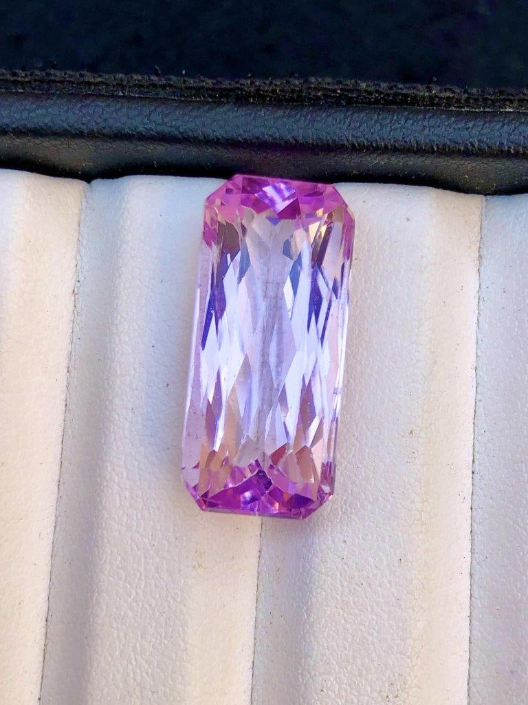 23.25 carats Natural Pink Kuznite Gemstone - 24X12X9 mm: 23.25 carats Natural Pink Kuznite Gemstone - 24X12X9 mmShipping Rate: FREE SHIPPINGshipping rates are FREE WORLDWIDECombined shipping: We offer combine shipping on multiple items purchased to reduce s