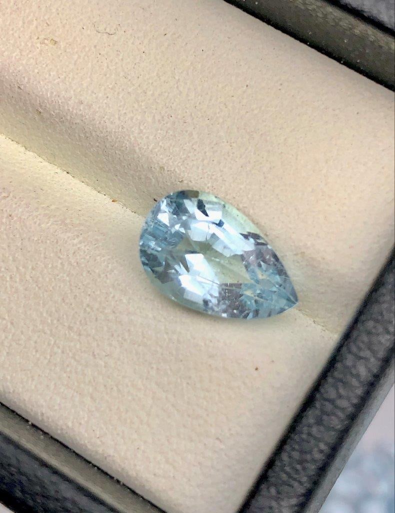 3.95 Carats Natural Pear Shape Aquamarine Gemstone - 11X9X8 mm (1 of 3)
