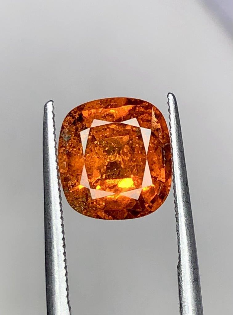 3.10 Carats Natural Hessonite Garnet Gemstone - 9X8X5 mm: 3.10 Carats Natural Hessonite Garnet Gemstone - 9X8X5 mm Shipping: