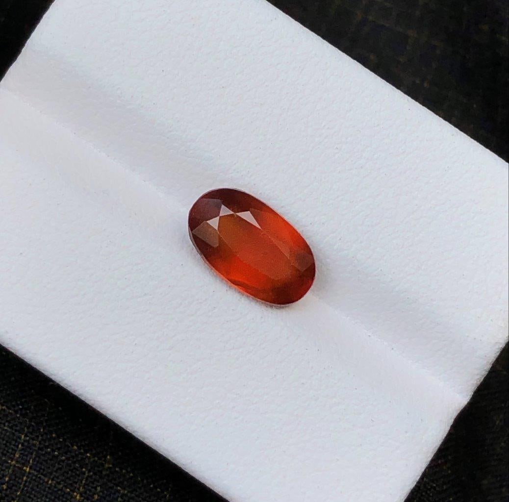 2.75 crts Oval Hessonite Garnet: 2.75 crts Oval Hessonite GarnetShipping: