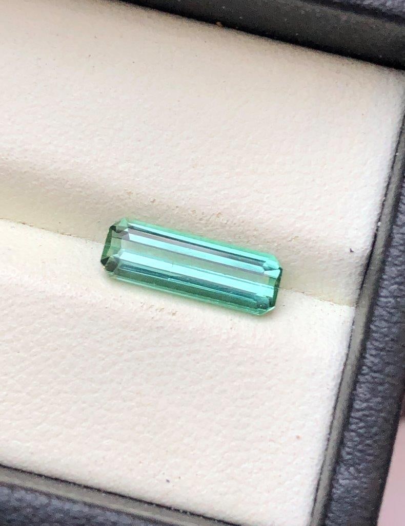 2.30 CARATS BLUISH GREEN TOURMALINE GEM - 15X4X4 mM: 2.30 CARATS BLUISH GREEN TOURMALINE GEM - 15X4X4 mM SHIPPING: 23$ Worldwide