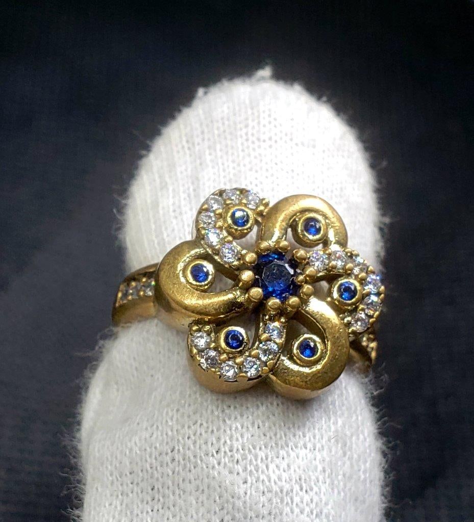 Bronze Rose Beauty Ring: Bronze Rose Beauty Ring FREE SHIPPING Shipping rates are determined by Parcel weight and destination.