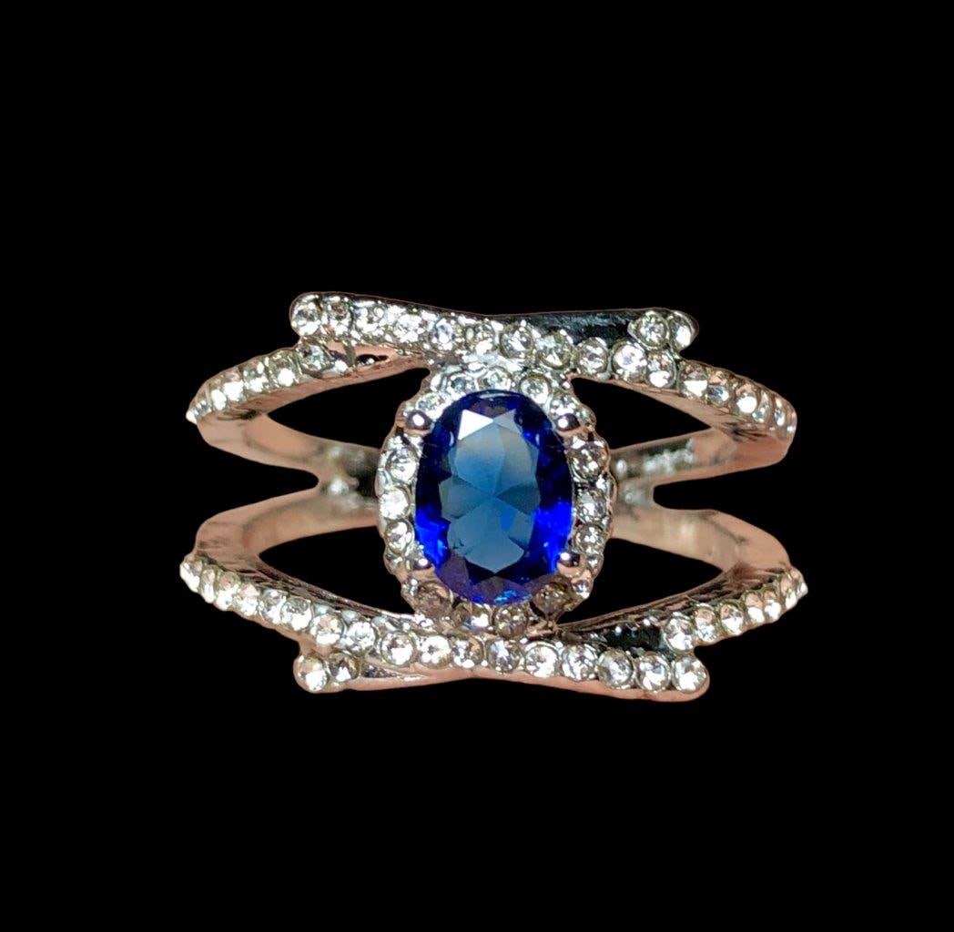 BEAUTIFUL Copper Ring With BLUE and White Zircons: BEAUTIFUL Copper Ring With BLUE and White Zircons FREE SHIPPING Shipping rates are determined by Parcel weight and destination.