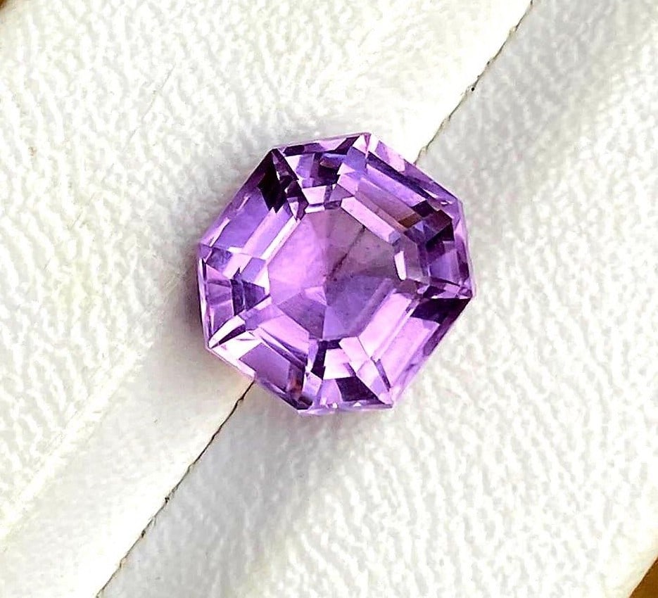 Emerald Cut Natural Amethyst - 6.5 Crts: Emerald Cut Natural Amethyst - 6.5 Crts - 12X12X8.5 mmShipping Rate: $15.00 .shipping rates are determined by Parcel weight and destination.Combined shipping: We offer combine shipping on multiple ite