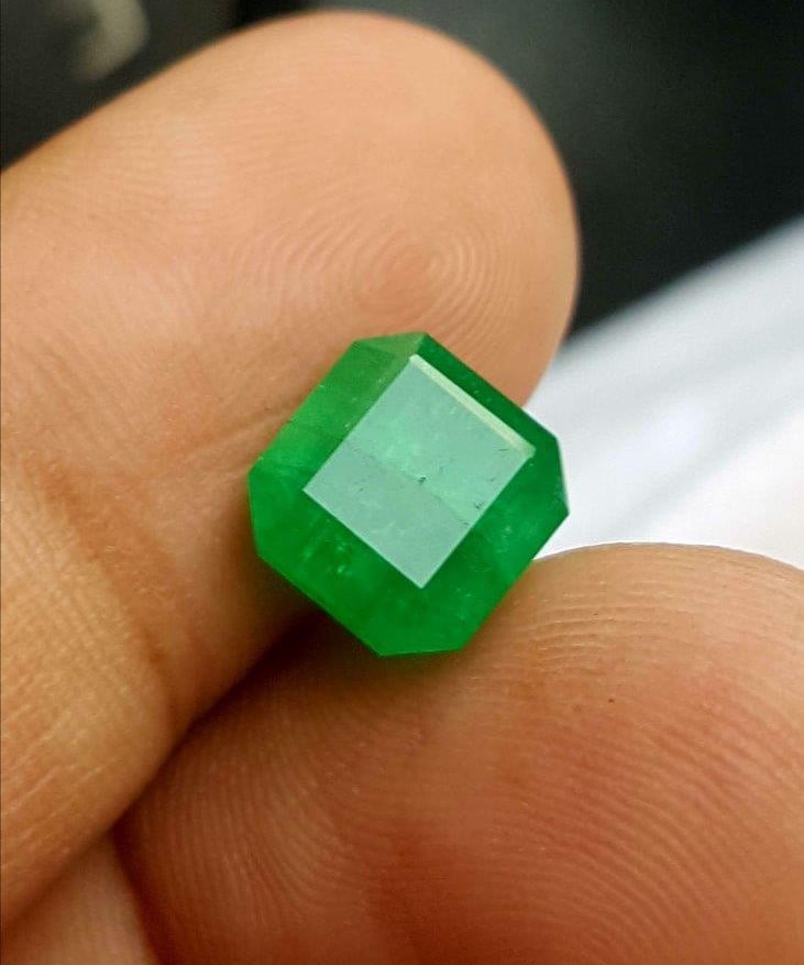 Emerald Cut Natural Emerald 2.05 Carats: Emerald Cut Natural Emerald 2.05 Carats - 7X7X6 mmShipping Rate: $15.00 .shipping rates are determined by Parcel weight and destination.Combined shipping: We offer combine shipping on multiple items p