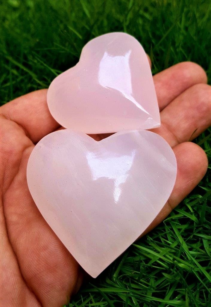 100 Grams Pink Calcite Healing Hearts (1 of 3)
