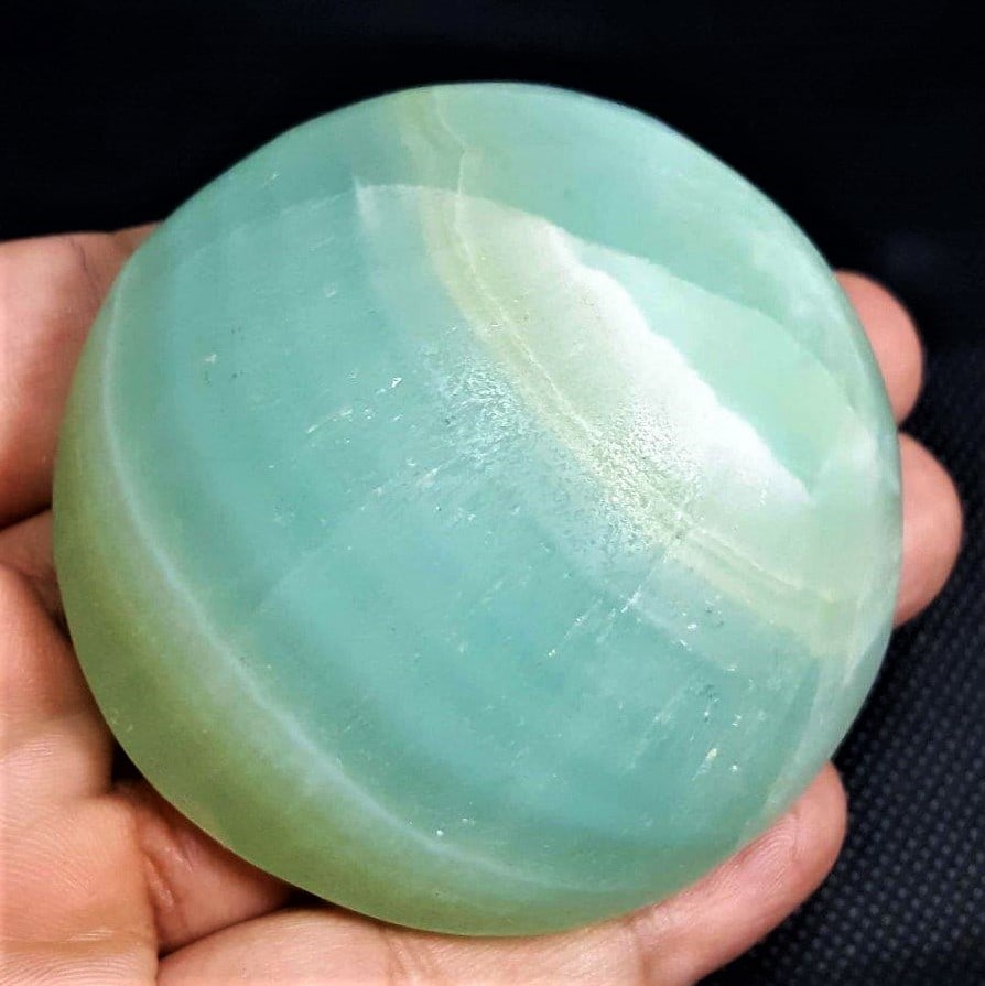 Round Aragonite Palm Massager - 196.8 Grams (1 of 3)