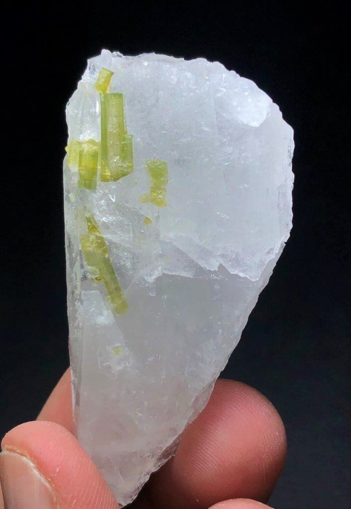 30.7 Grams Tourmaline Combined With Quartz: 30.7 Grams Tourmaline Combined With QuartzShipping Rate: $36.00 .shipping rates are determined by Parcel weight and destination.Combined shipping: We offer combine shipping on multiple items purchased