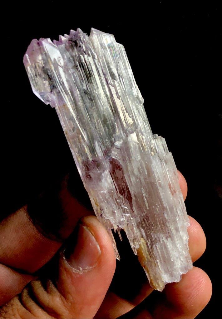 35 Grams Naturally Itched Kunzite Crystal - 84X35X10 mm: 35 Grams Naturally Itched Kunzite Crystal - 84X35X10 mmShipping Rate: $23.00 .shipping rates are determined by Parcel weight and destination.Combined shipping: We offer combine shipping on multiple it