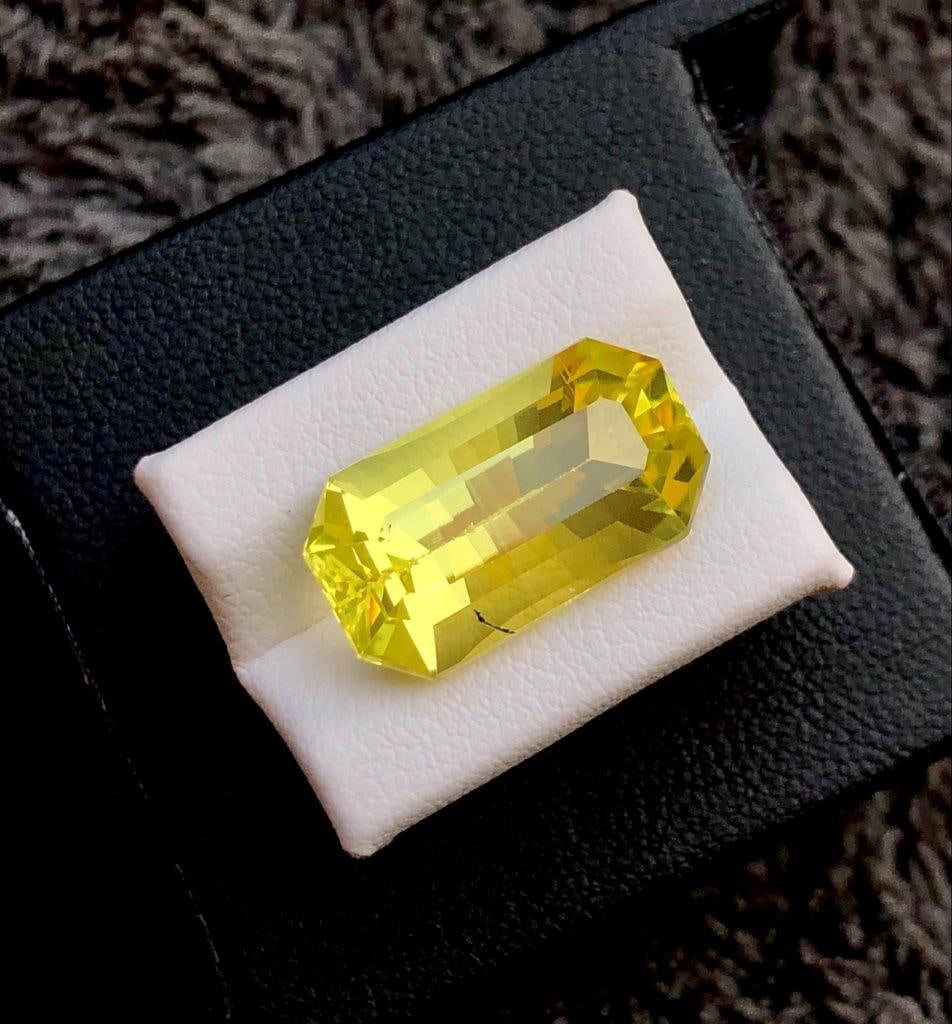 Best Quality Lemon Quartz - 9.15 Carats - 18X10X8 mm (1 of 4)