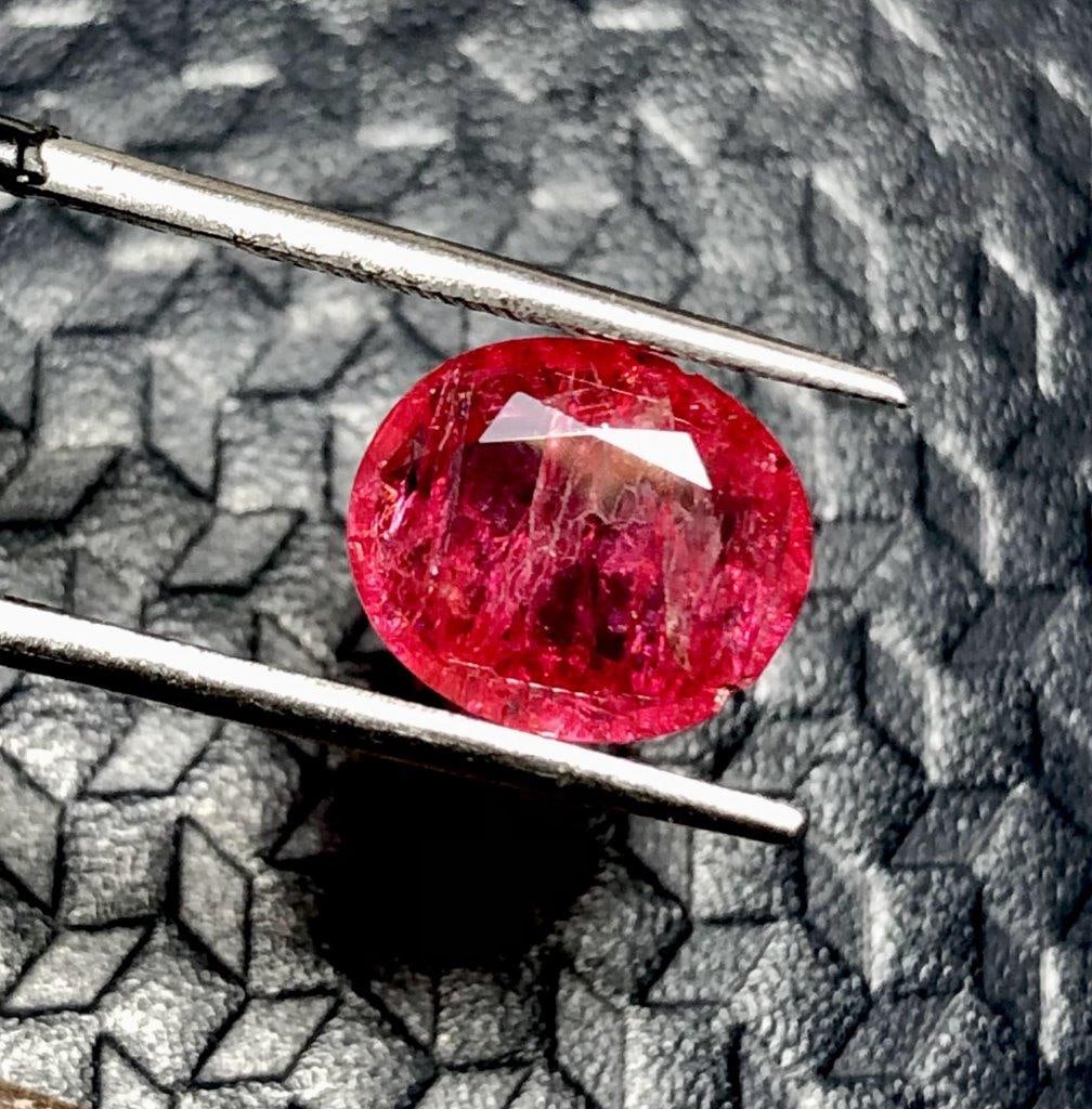 2.85 Carats Natural Burmese Spinal - 10X8X4 mm (1 of 5)