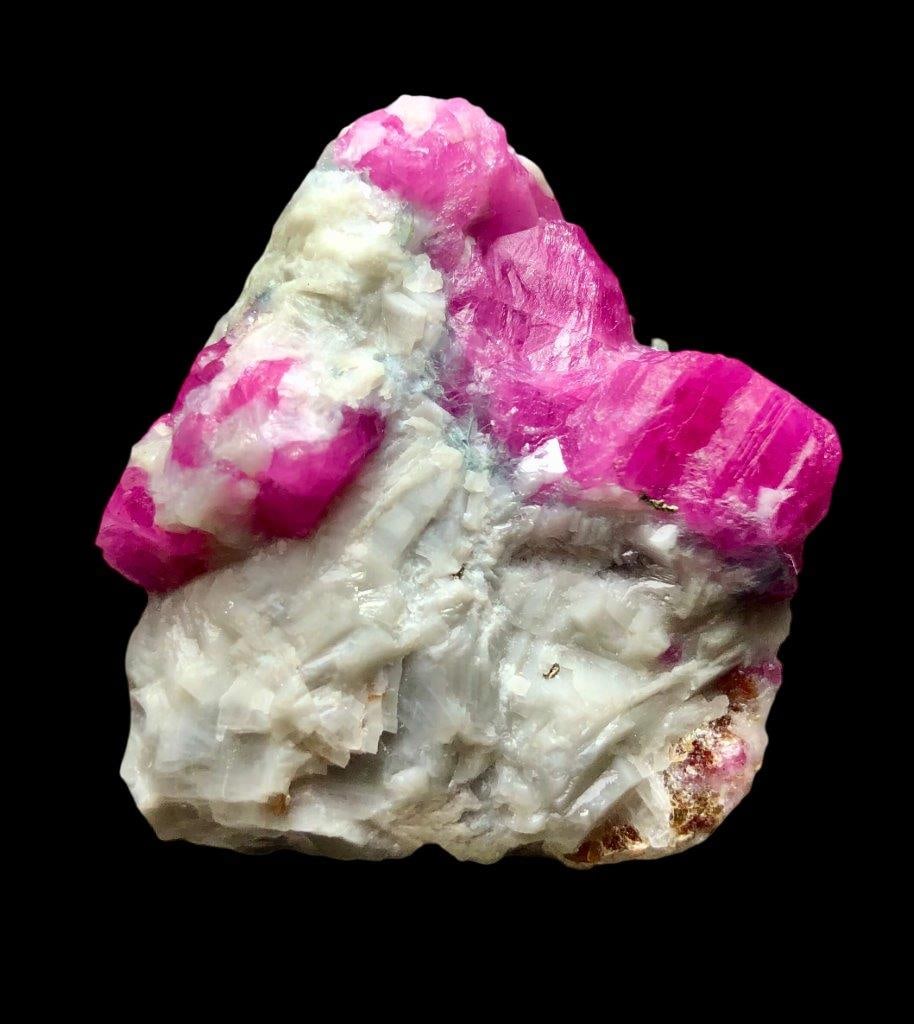 61.90 Grams Very Fine Quality Ruby Crystals on Matrix - 46X43X25 mm (1 of 5)