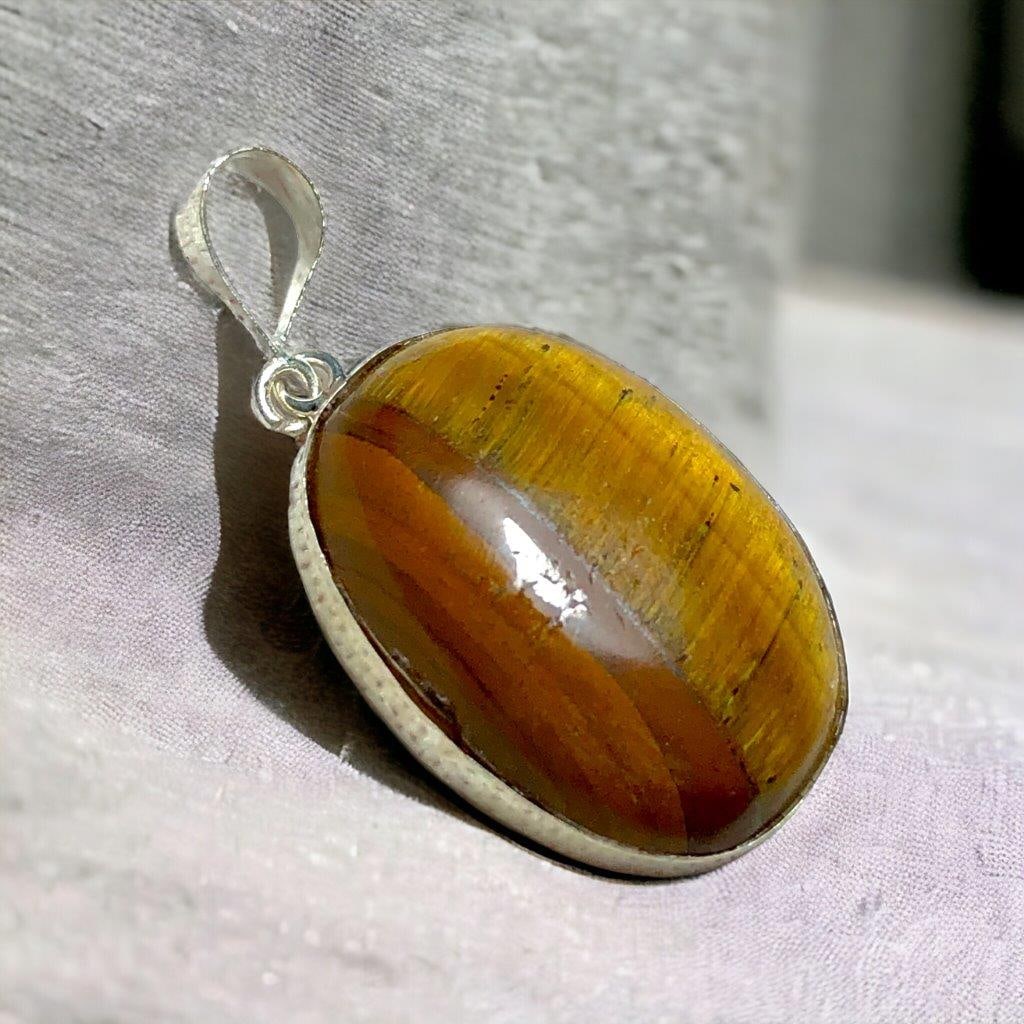 TIGER EYE PENDANT IN SILVER HEALING JEWELRY (1 of 2)