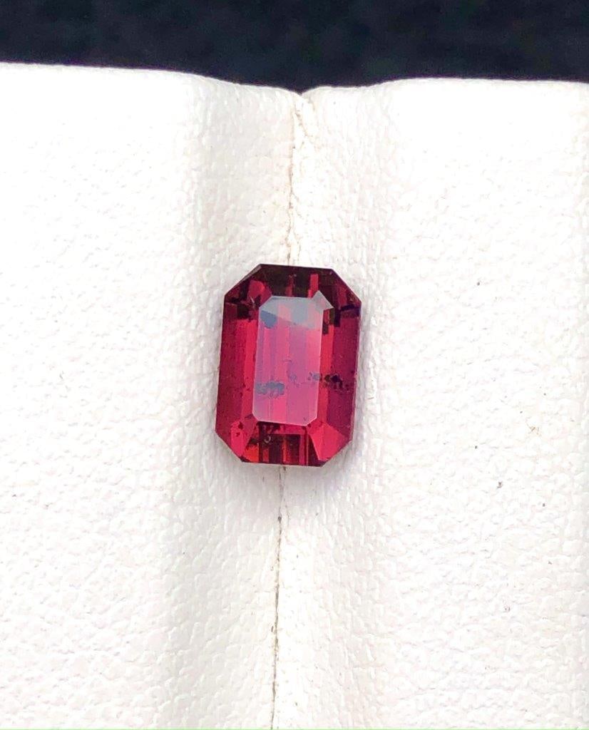 NATURAL RHODOLITE GARNET FOR JEWELRY - 2.00 carats 8X5X5 mm (1 of 3)