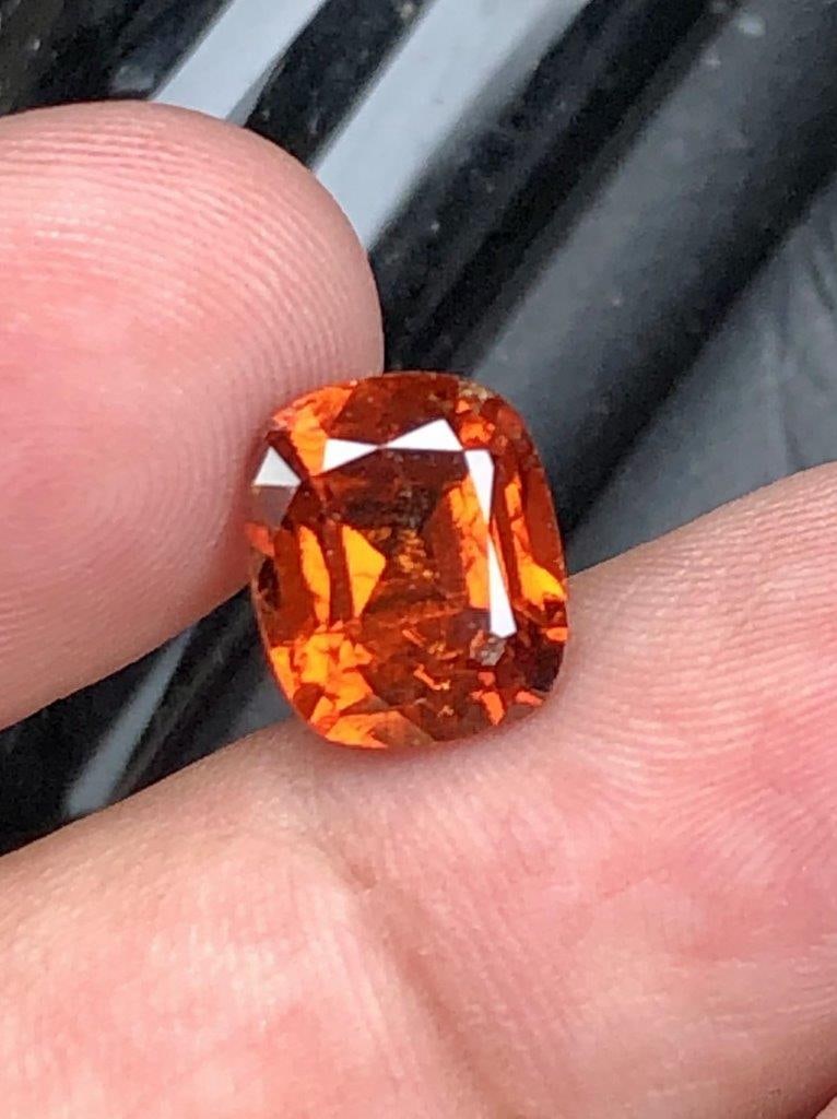 4.25 Carats Natural Hessonite Garnet Gemstone - 10X9X6 mm (1 of 2)
