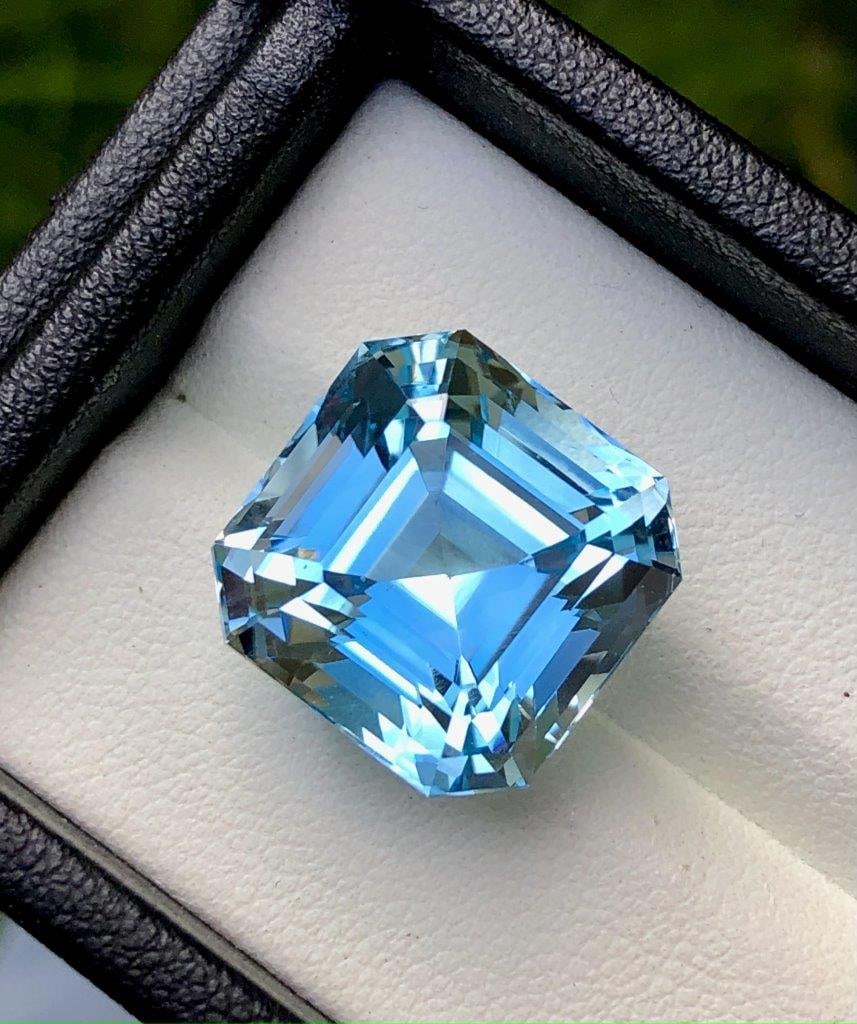 Top Grade Asscher Cut Swiss Blue Topaz Gemstone - 25.25 Carats - 15X15X12 mm (1 of 5)