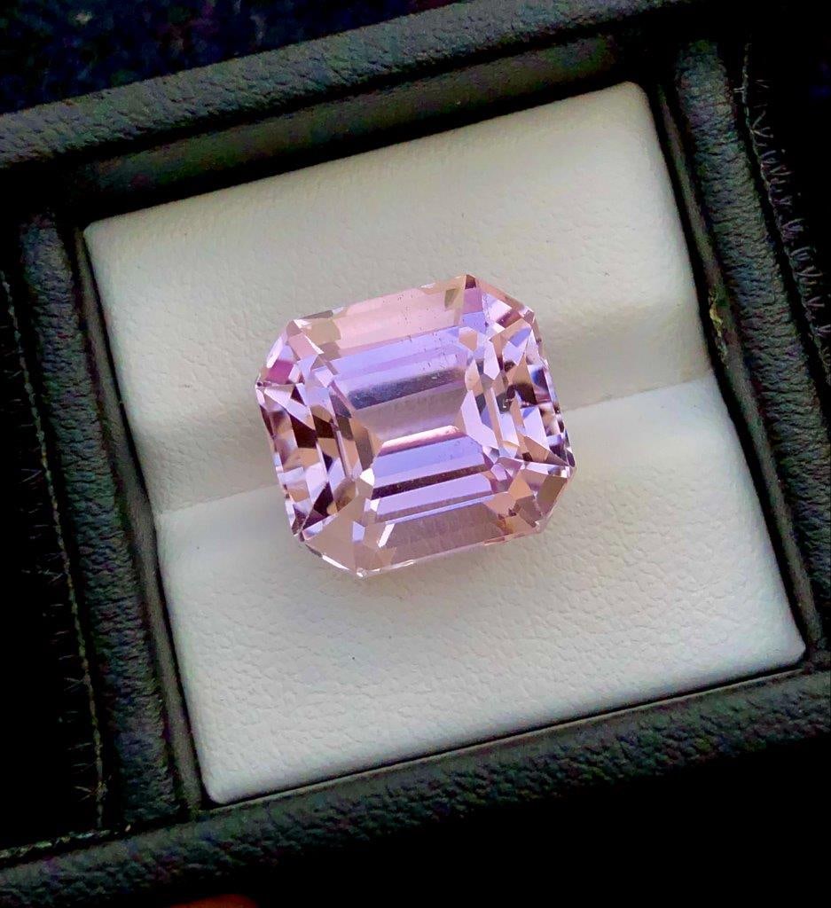 13.35 Carats Pink Kunzite Gemstone - 14X12X9 mm (1 of 2)