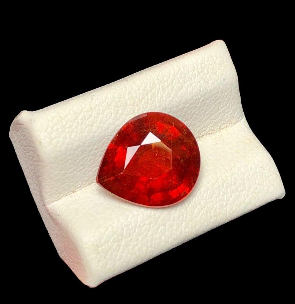 Pear Shape Spessartite Garnet - 5.70 Carats - 12X11X6 mm (1 of 4)