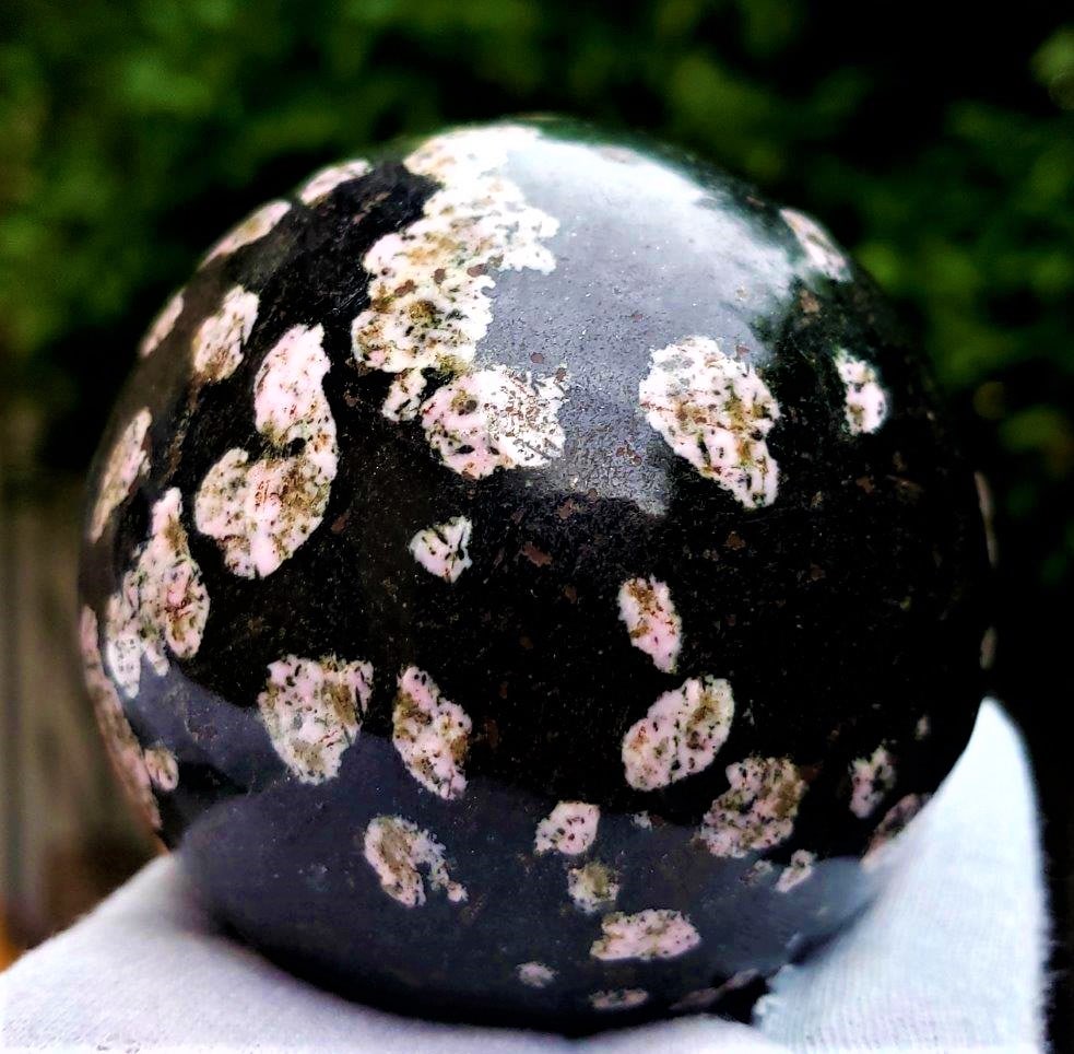 Unique Jasper Sphere - 740 Grams: Unique Jasper Sphere - 740 GramsShipping Rate: $45.00 .shipping rates are determined by Parcel weight and destination.Combined shipping: We offer combine shipping on multiple items purchased to reduce