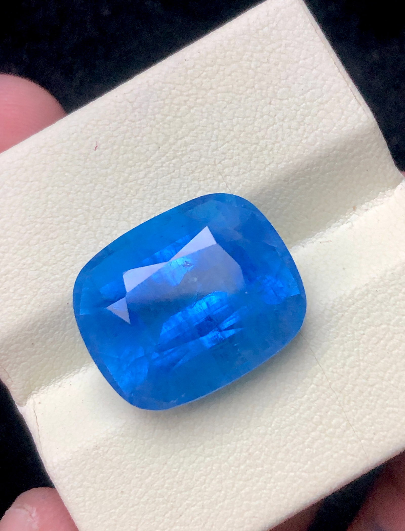 21.20 Carats Aquamarine santa Maria Color Deep Blue Top Quality Gemstone - 19X15X11 mm: 21.20 Carats Aquamarine santa Maria Color Deep Blue Top Quality Gemstone - 19X15X11 mm Shipping Rate: $15.00 .shipping rates are determined by Parcel weight and destination.Combined shipping: We offer