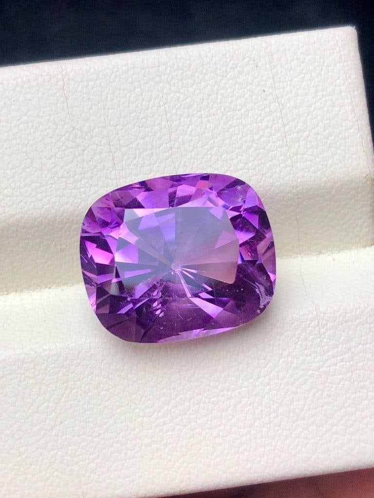 15.15 Cts Natural Amethyst Gemstone AAA Quality Purple Crystal Healing Stone Jewelry Making Gem -: Stunning 15.15 carats AAA quality natural Amethyst gemstone featuring a rich deep purple color, excellent clarity, and brilliant sparkle. Measuring 17x11x9 mm, this elegant loose crystal is ideal for 