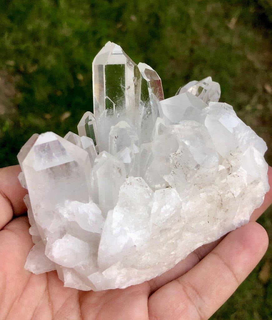 356 Grams Undamaged Quartz Crystals Minerals Specimen - 75X95X54 mm: 356 Grams Undamaged Quartz Crystals Minerals Specimen - 75X95X54 mmShipping Rate: $45.00 .shipping rates are determined by Parcel weight and destination.Combined shipping: We offer combine shipping on