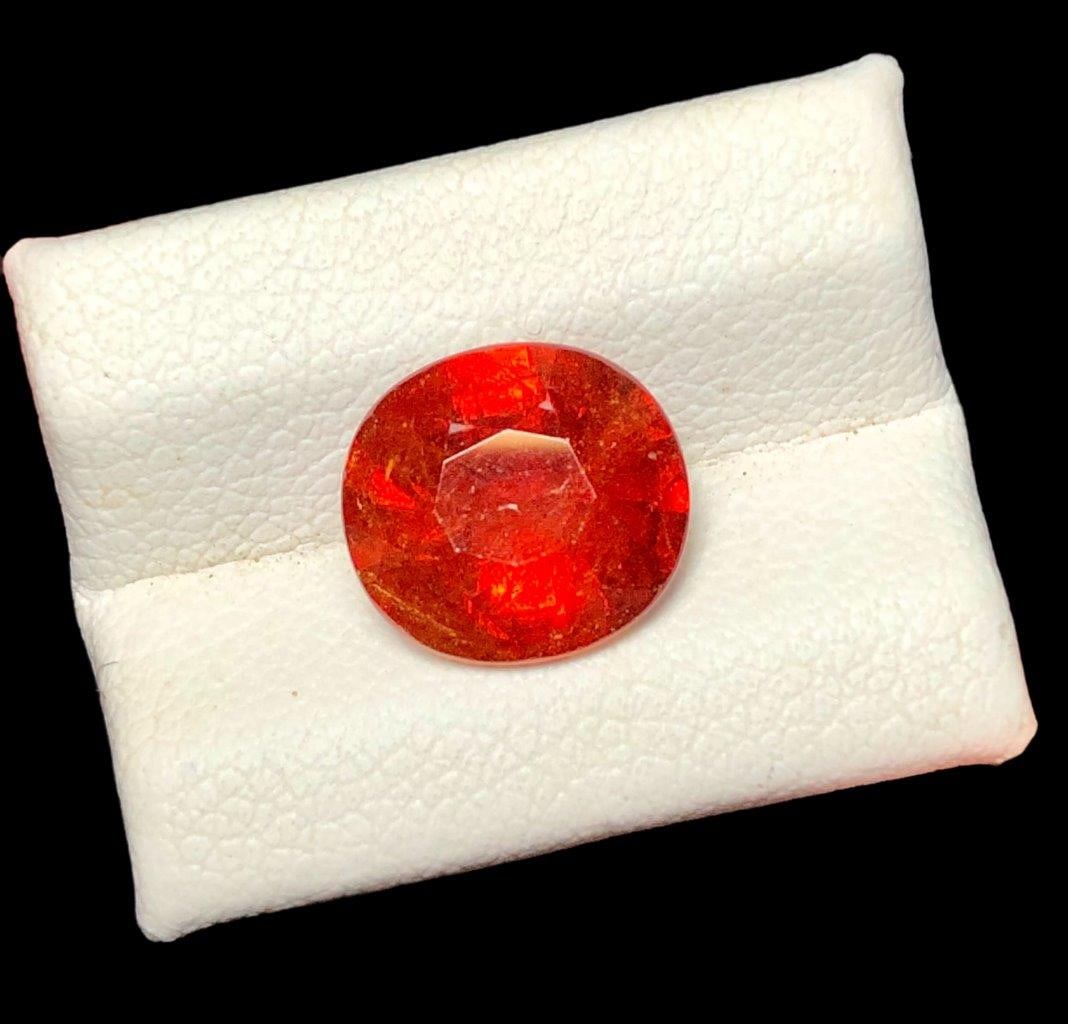 2.65 Carats loose natural Spessartite garnet - 8X8X5 mm (1 of 4)