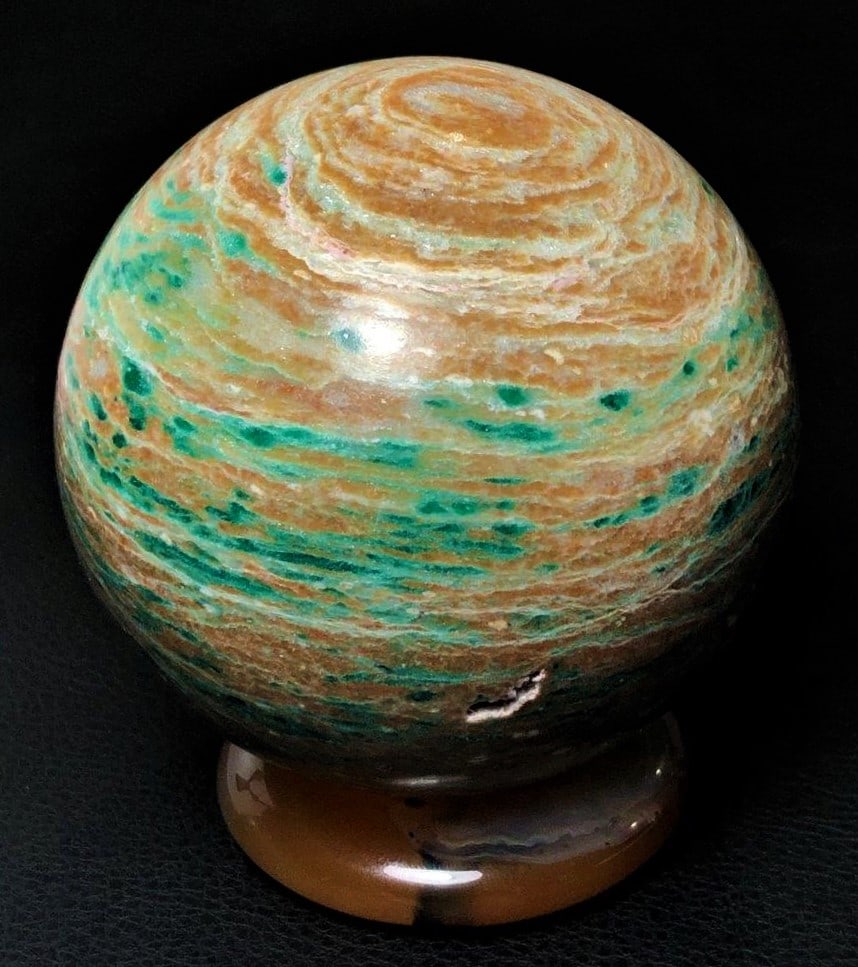 645 Grams Aventurine Sphere: 645 Grams Aventurine SphereShipping Rate: $60.00 .shipping rates are determined by Parcel weight and destination.Combined shipping: We offer combine shipping on multiple items purchased to reduce ship