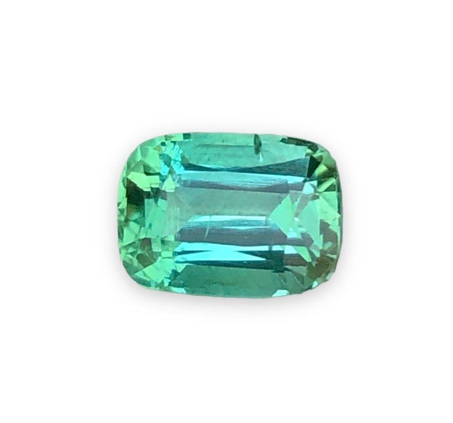 2.85 Carats geenish Blue Tourmaline - 9X7X6 mm (1 of 5)