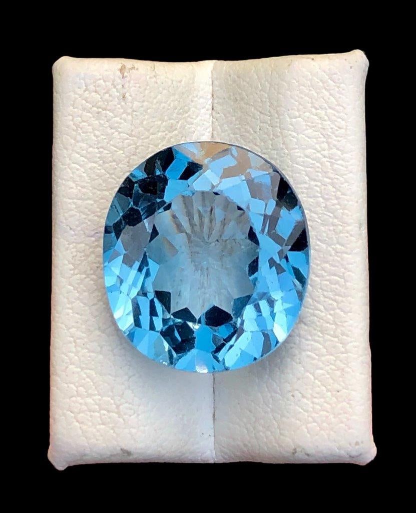 London Blue Topaz Quality Loose Gemstone - 9.95 Carats - 14X13X8 mm (1 of 4)