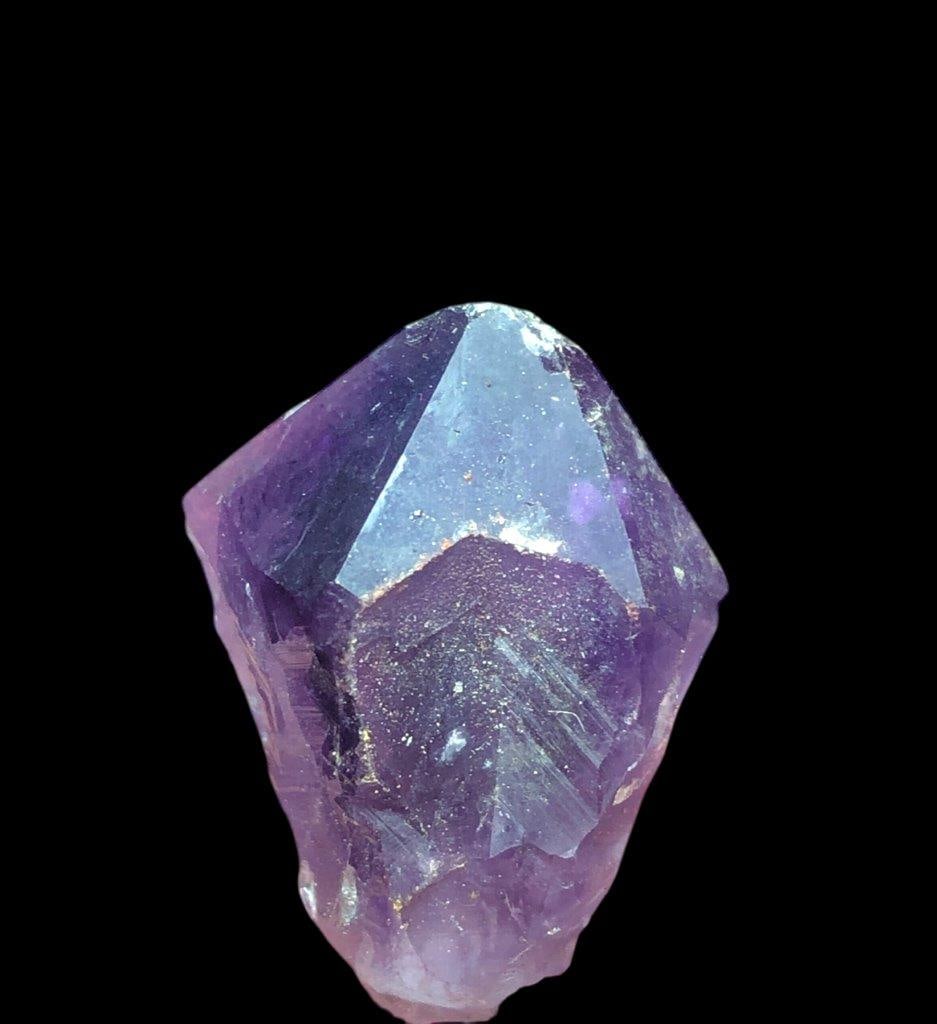 4.43 Grams Amethyst Crystal - 22X17X13 mm: 4.43 Grams Amethyst Crystal - 22X17X13 mm Shipping Rate: 23$ .shipping rates are determined by Parcel weight and destination.Combined shipping: We offer combine shipping on multiple items purchased to
