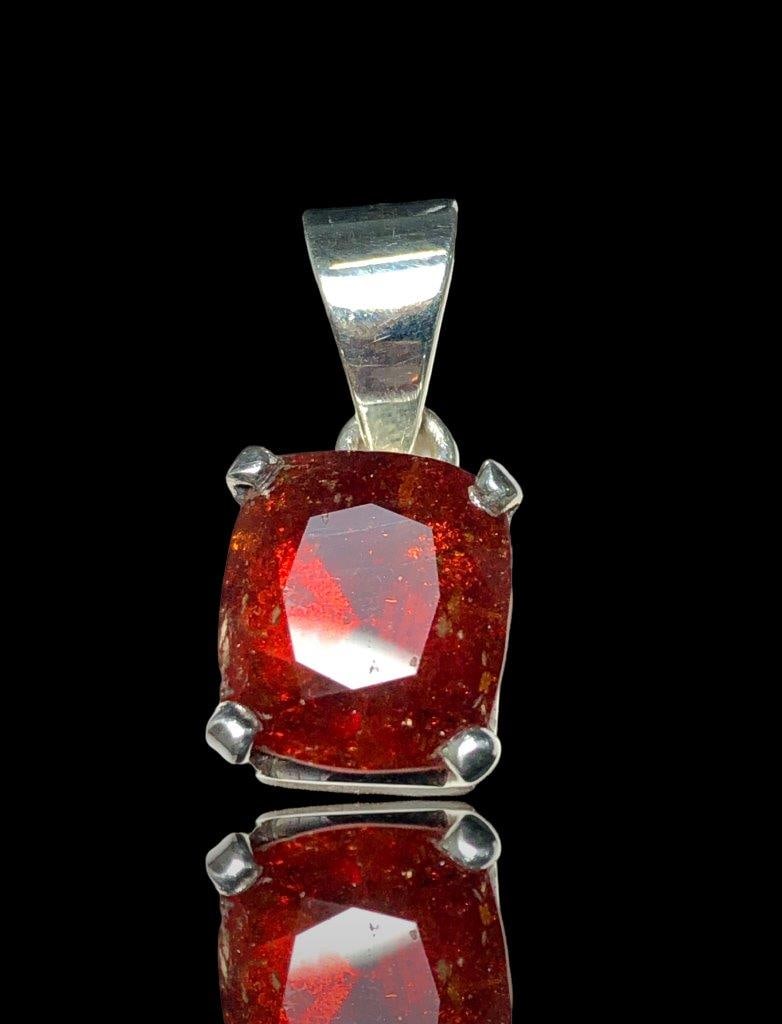 Hessonite Garnet Pendant in Silver (1 of 5)