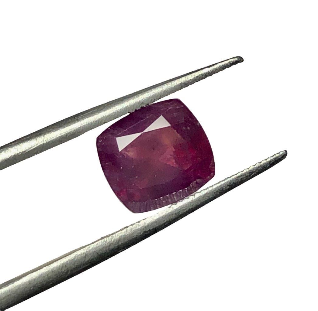Natural Faceted Ruby Corundum Kashmir - 3 Carats - 8X7X6 mm (1 of 4)