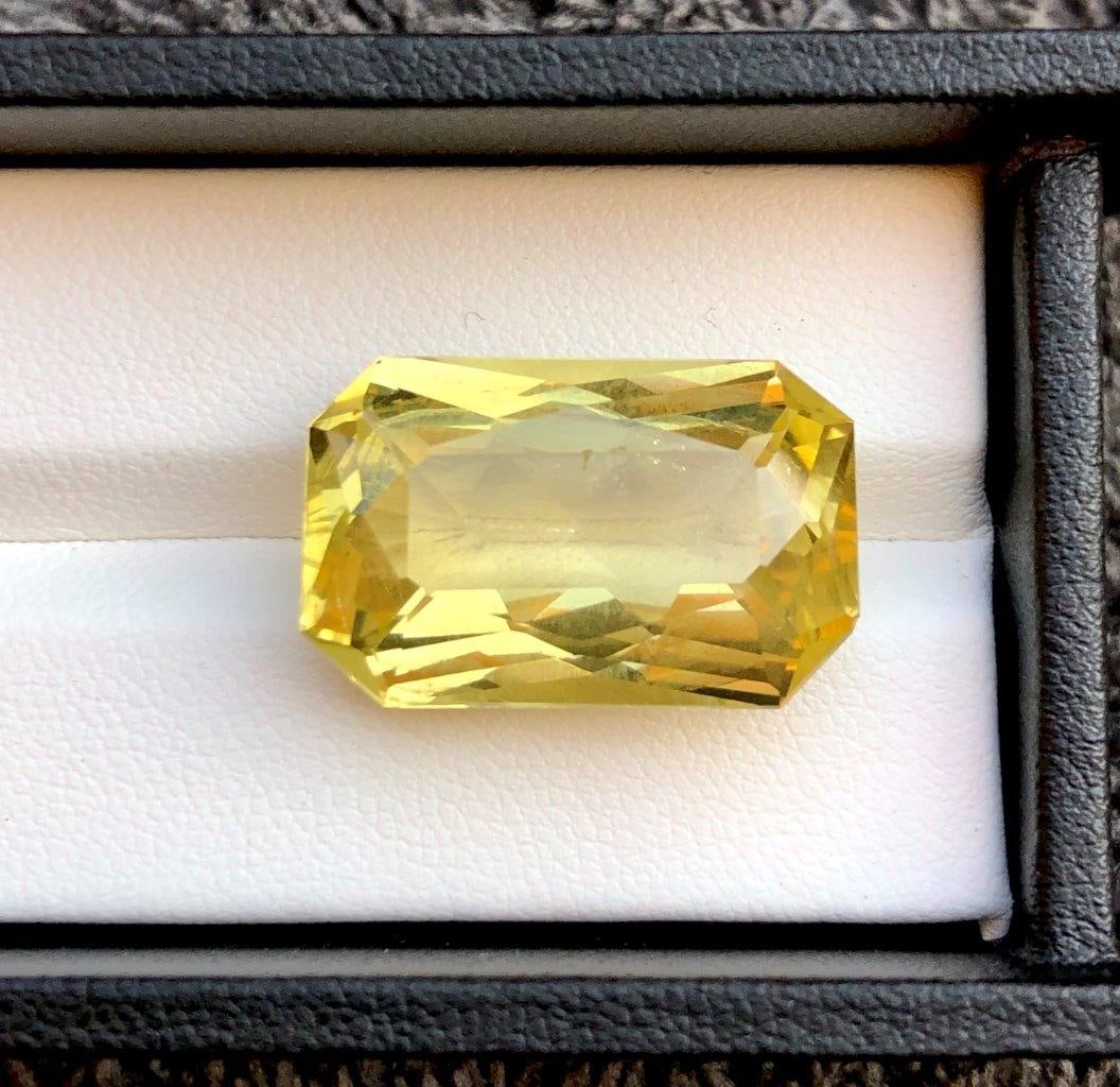 Semi Precious Gem - Lemon Quartz - 21.50 Carats - 23X15X10 mm (1 of 4)
