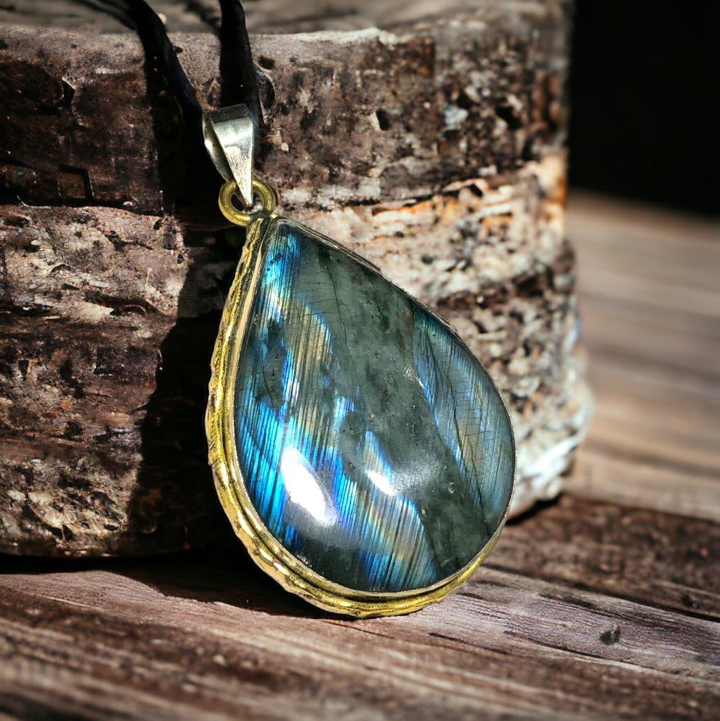 Labradorite Pendant - 2