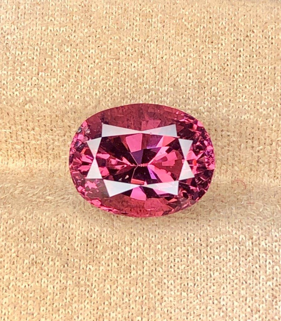 7.55 Carats Natural Pinkish Spinel Gemstone from Afghanistan – Top Quality Loose Spinel: Discover a stunning 7.55 carats natural pinkish Spinel gemstone from Afghanistan, featuring exceptional color, brilliance, and top-quality clarity. Measuring 12.5x10x8.5 mm, this beautiful loose Spine