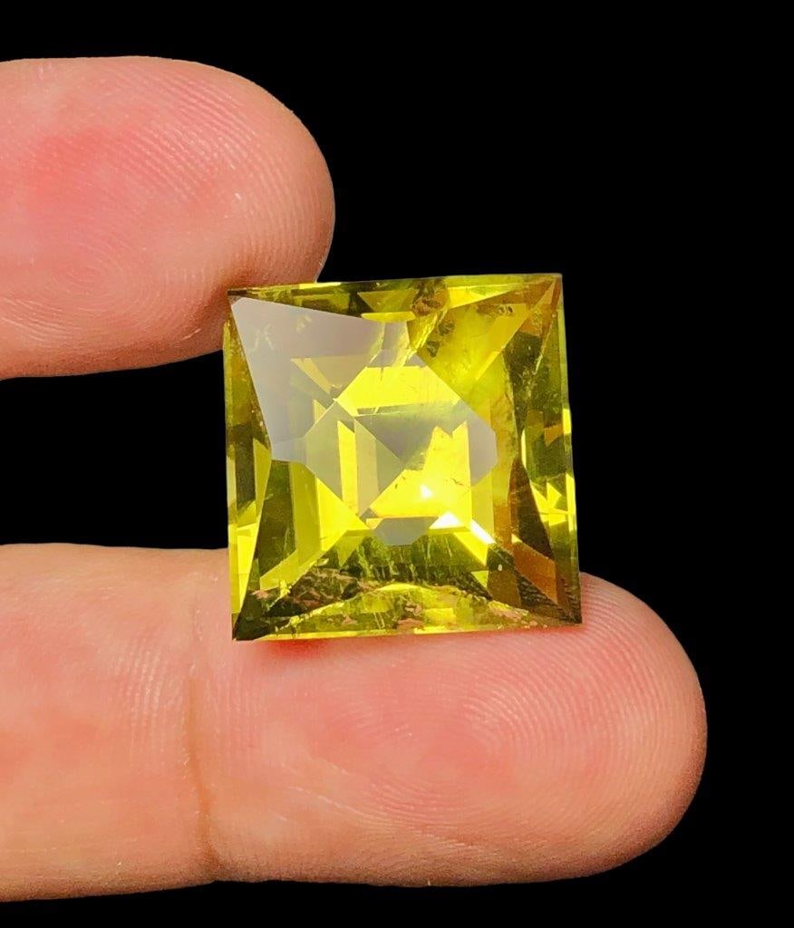 Square Cut Natural Citrine Quartz - 29.95 Carats - 18X18X15 mm (1 of 3)