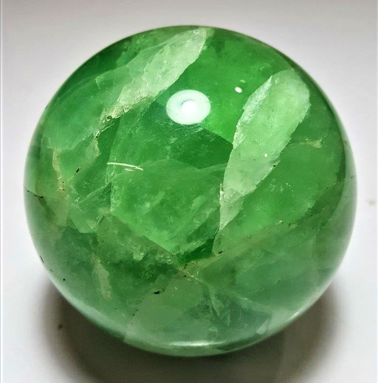 Green fluorite sphere - 887 Grams - 2