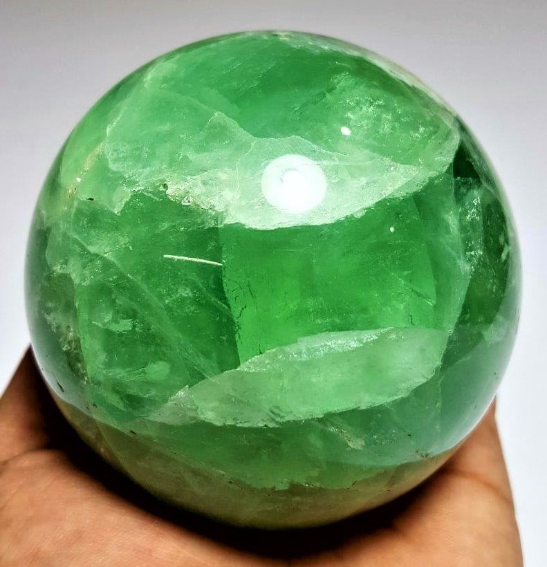Green fluorite sphere - 887 Grams - 3