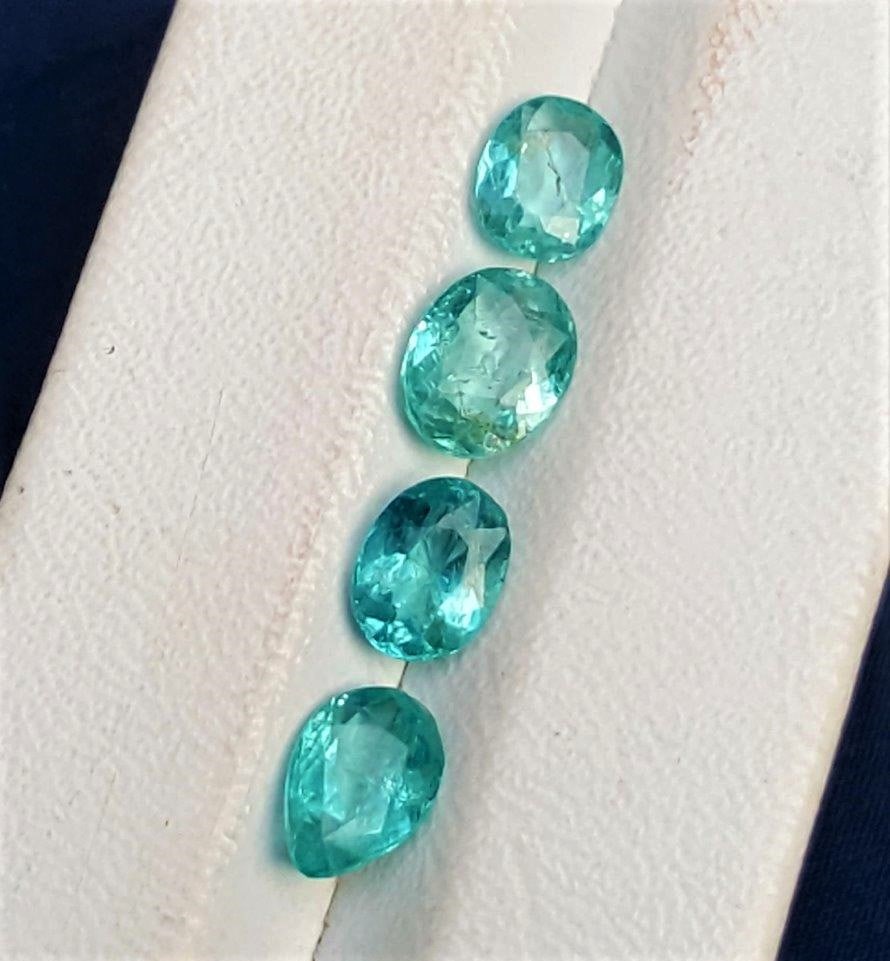 7.50 Carats Blue Apatite LOT: 7.50 Carats Blue Apatite LOTShipping Rate: $15.00 .shipping rates are determined by Parcel weight and destination.Combined shipping: We offer combine shipping on multiple items purchased to reduce