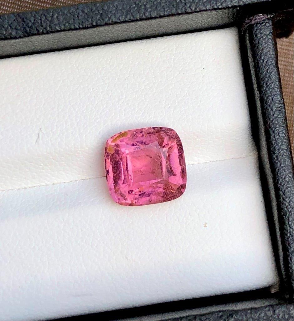 Natural Pink Tourmaline - 3.95 Carats - 10X10X6 mm (1 of 3)