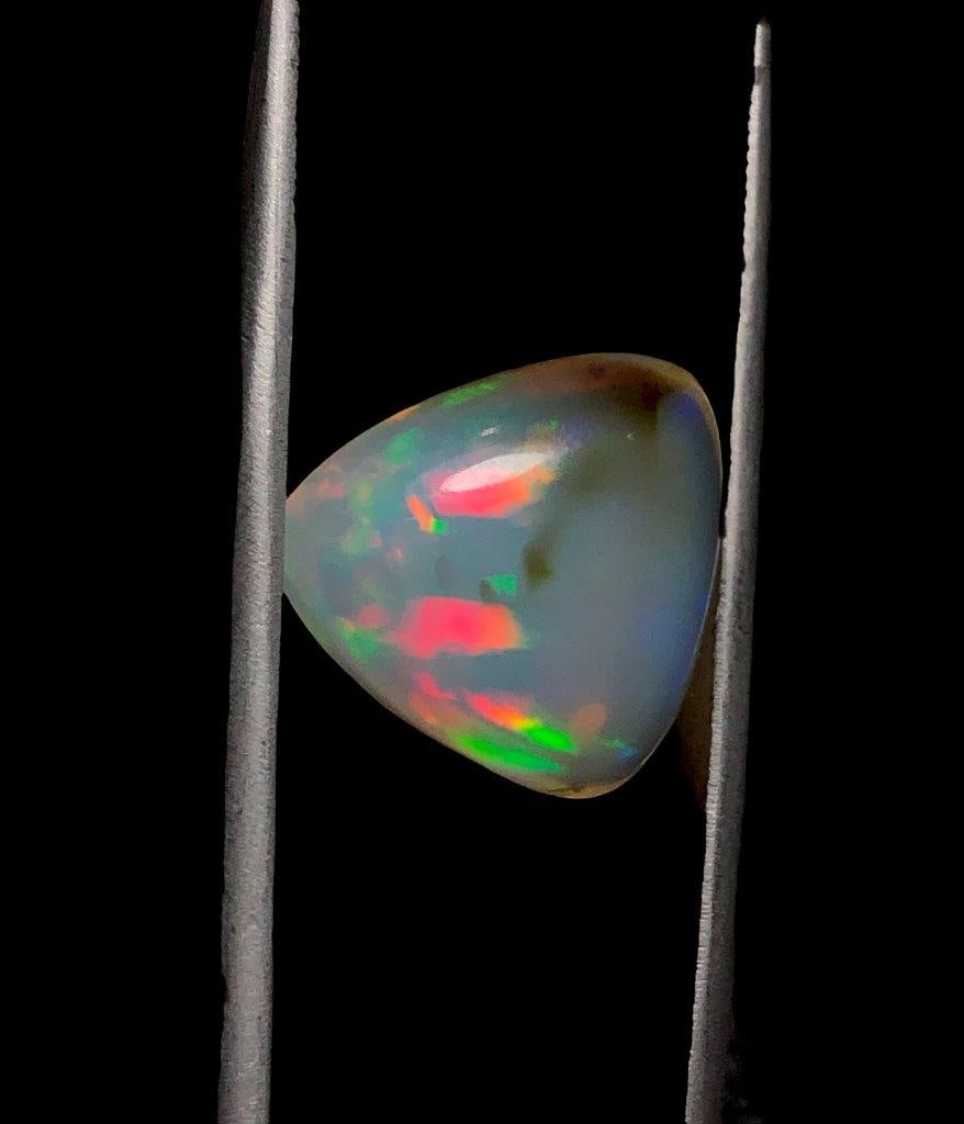 7.65 White Opal From Ethopia - 15X14X8 mm - 2