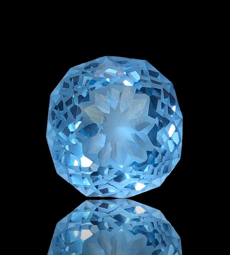 10.30 Carats Pefect Flower Cut Swiss Blue Topaz - 13X13X8 mm (1 of 2)