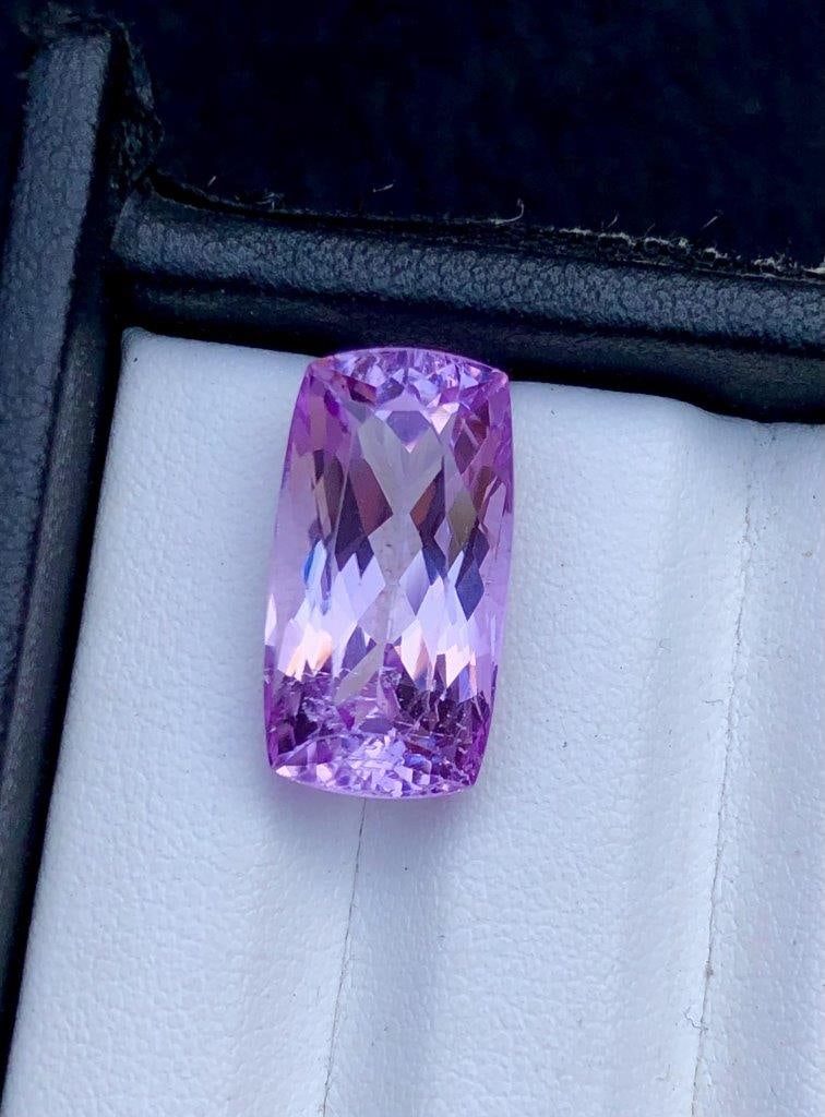 14.35 Carats Pink Kunzite Gemstone - 19X10X9 mm (1 of 4)