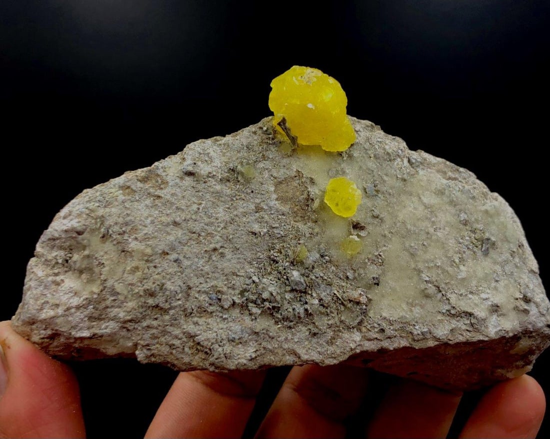 Brucite Crystals Against Solid Matrix - 232.65 G - 3