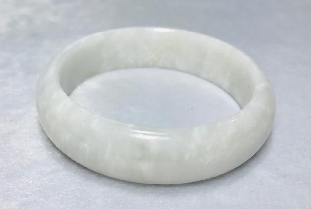 Calcite white bangle - 77.9G - 3