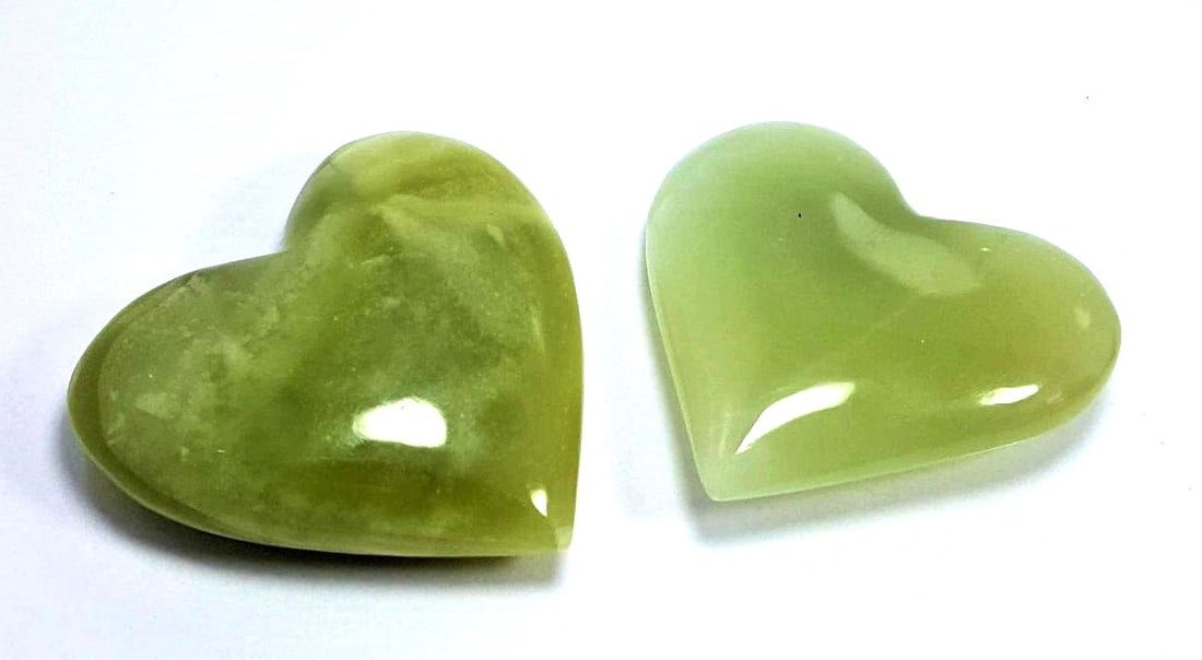 135 Grams Paird Onyx Hearts: 135 Grams Paird Onyx Hearts - Natural HealingShipping Rate: $23.00 .shipping rates are determined by Parcel weight and destination.Combined shipping: We offer combine shipping on multiple items