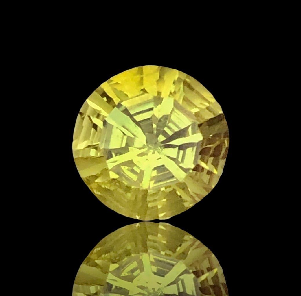 7.70 Carats Round Lemon Quartz - 13X13X10 mm (1 of 2)